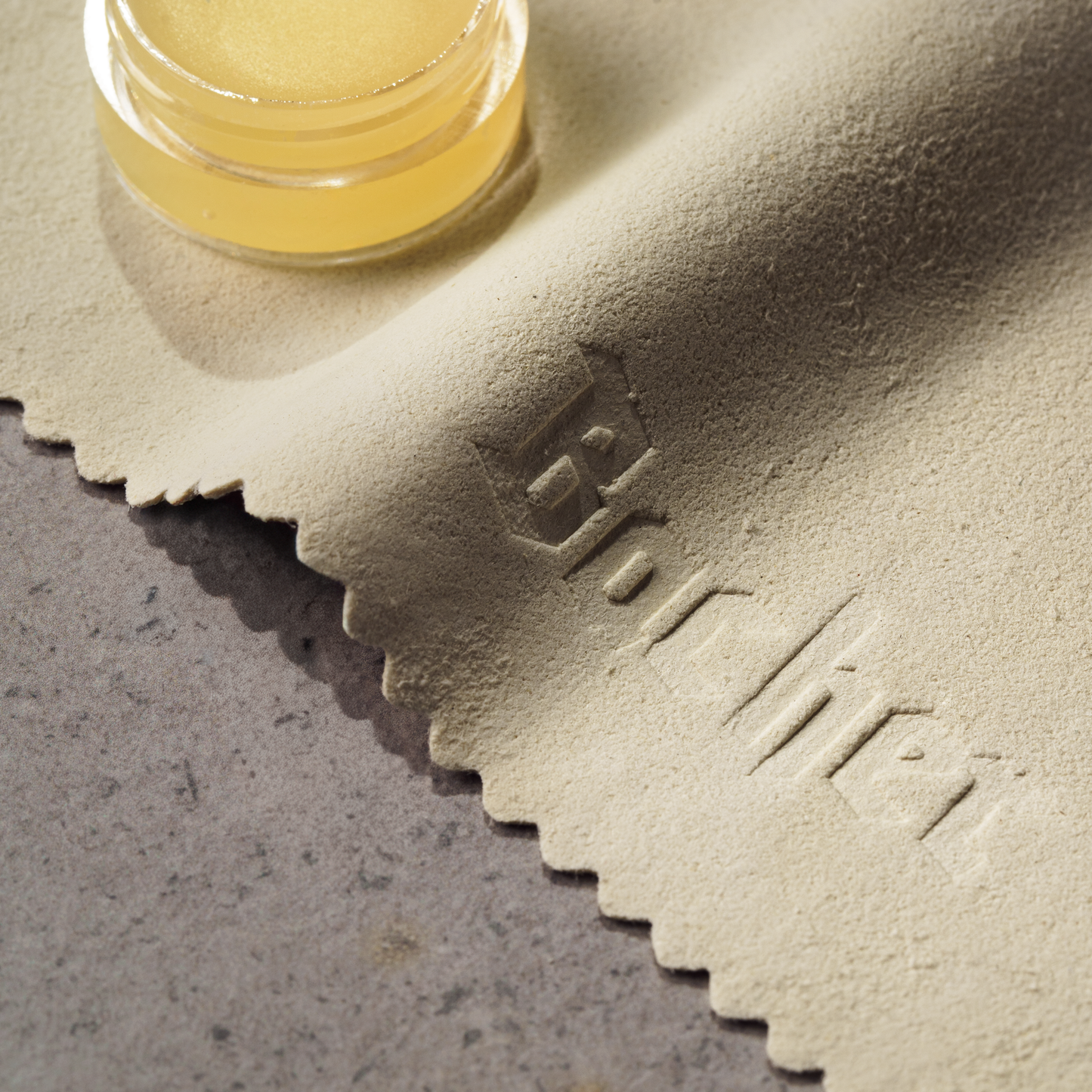 Chef's knife, Damascus steel 20 cm, brown